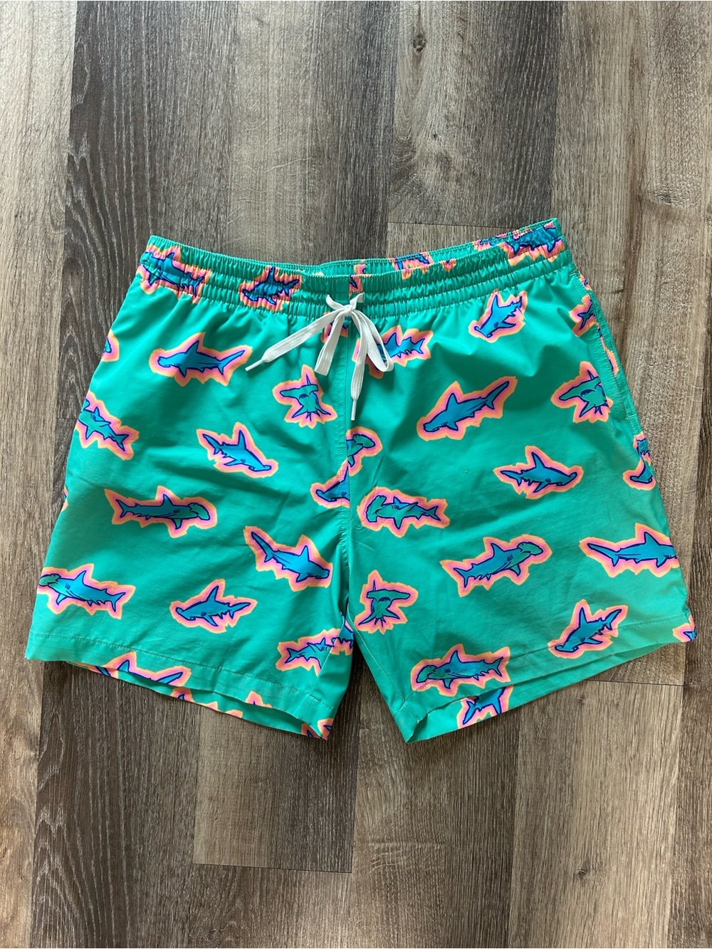 Men's Chubbies Lined Swim Trunks Shorts Teal Sharks Size Large
